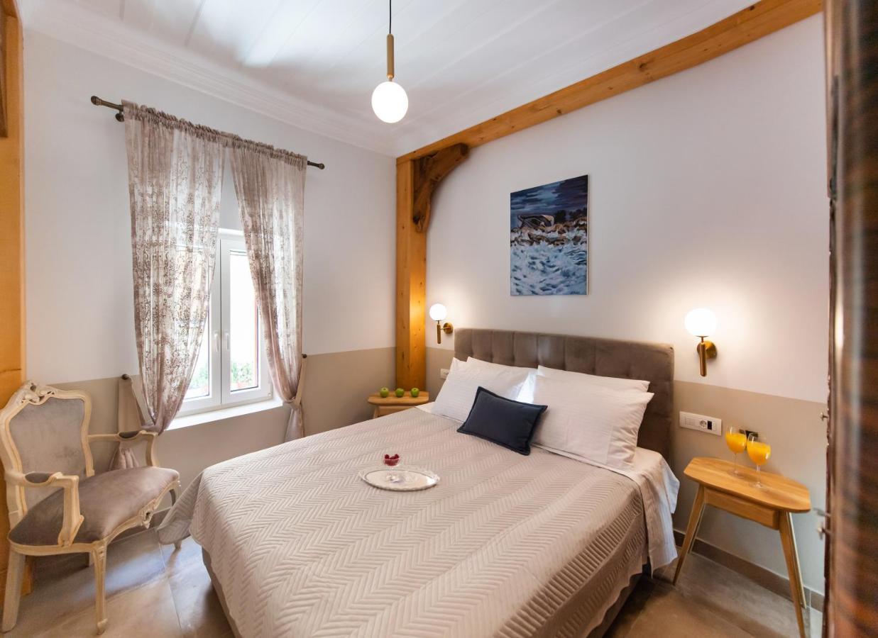 Avali Design Suites Lefkada City Exterior foto